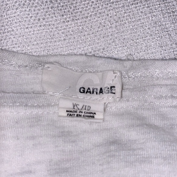 Cute white tank top - Picture 3 of 3